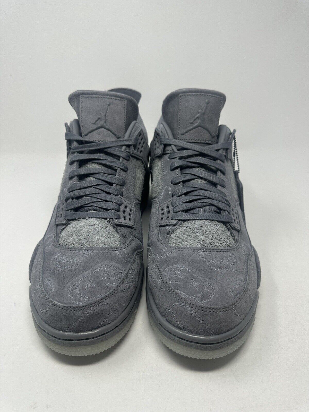 Nike Air Jordan x Kaws Retro 4s